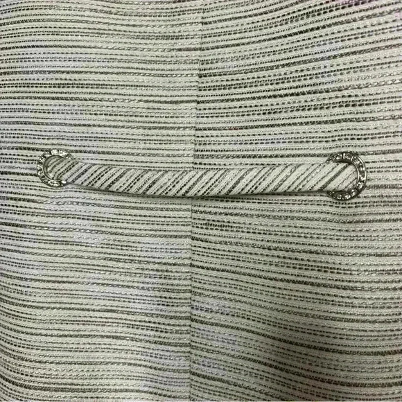Kasper silver&cream stripe textured crop blazer with belt & bling buttonssize10 - Picture 4 of 9